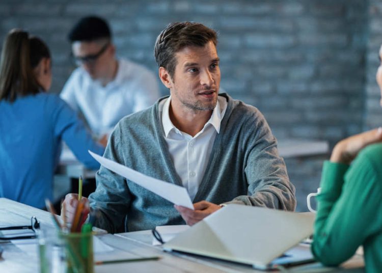 El embajador dominicano en España, Tony Raful, y la ministra de Inclusión, Seguridad Social y Migraciones de ese país, Elma Saiz Delgado, así lo acordaron.