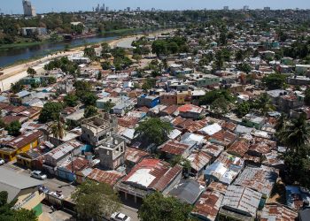 La reducción se debió, principalmente, al crecimiento de los ingresos nominales per cápita de los hogares. - Fuente externa.