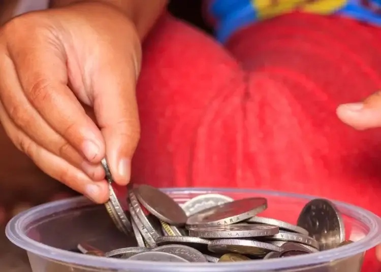 Una de las variables destacadas por la institución monetaria es que, respecto al ingreso promedio por hora proveniente del trabajo, hubo un crecimiento interanual del 10.1% en valores nominales, alcanzando RD$151.50 por hora durante 2024, en comparación con RD$137.60 por hora en 2023.