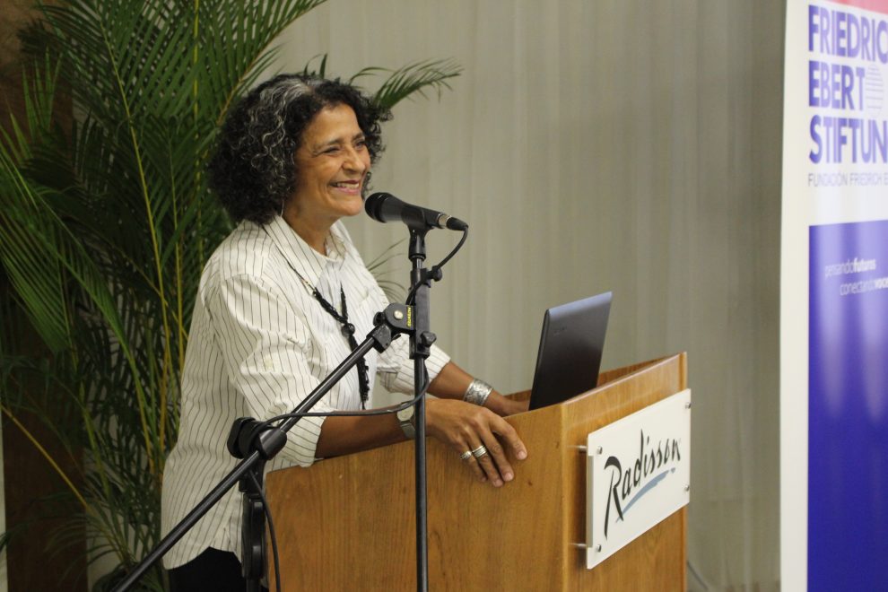 política fiscal altagracia bálcacer expositora