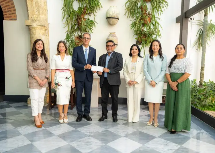 Subrayan que esta donación representa una inversión en el futuro del turismo de la región.