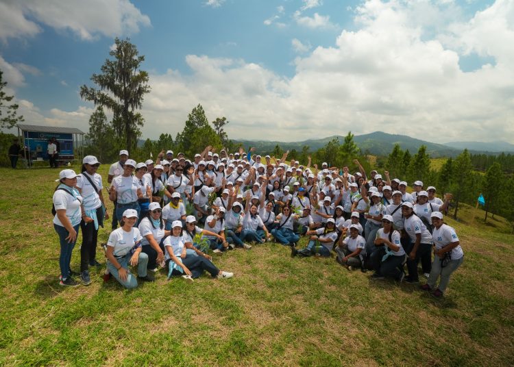 La actividad contó con cerca de 250 participantes, entre comunicadores, miembros de la comunidad digital y del Voluntariado Popular.