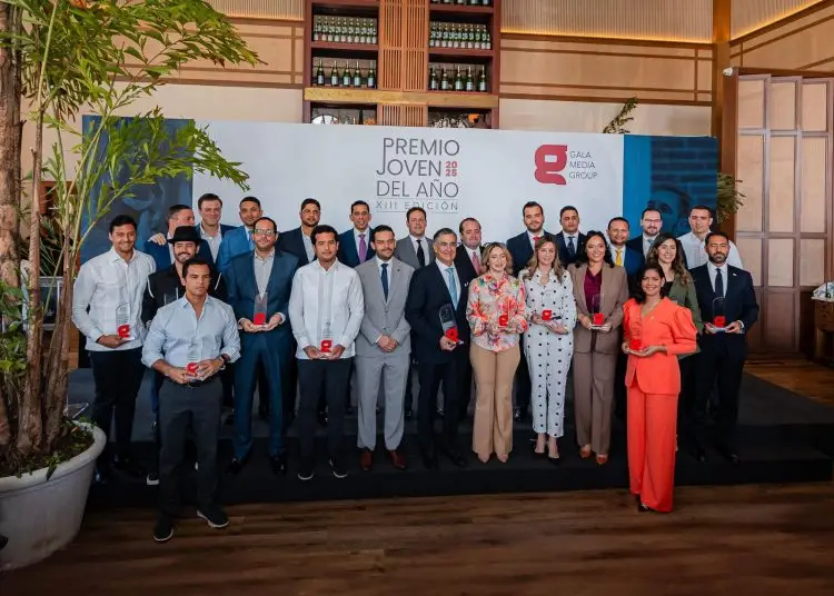 En el evento se entregó el reconocimiento al Mérito Ciudadano a Carlos José Martí, además de otros galardones a Saymon Díaz, empresario; Gloria Reyes, directora de Supérate; Carlos Valdez, ministro de la Juventud; Jean Luis Rodríguez, director de la Autoridad Portuaria Dominicana; y Jaime Senior, expresidente de la Asociación Nacional de Jóvenes Empresarios (ANJE), entre otros. 