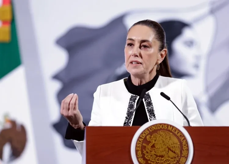 Sheinbaum aseguró que la conversación entre ambos funcionarios fue “muy buena” y que "a partir de ahí ya se abre un proceso de pláticas (conversaciones) entre ambos Gobiernos”.