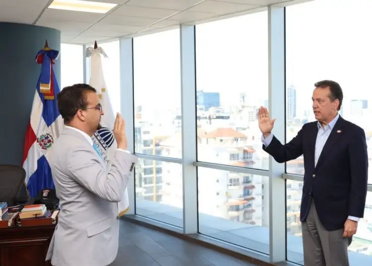 El acto fue encabezado por el ministro de Industria, Comercio y Mipymes, Víctor “Ito” Bisonó.
