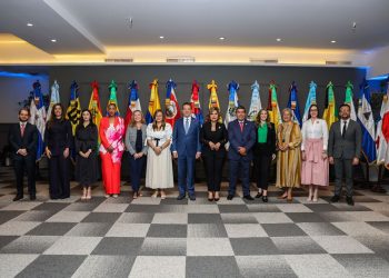El foro concluyó con una reflexión conjunta sobre la necesidad de seguir impulsando entornos institucionales, normativas y espacios de mentoría que garanticen la inclusión femenina en todos los niveles.