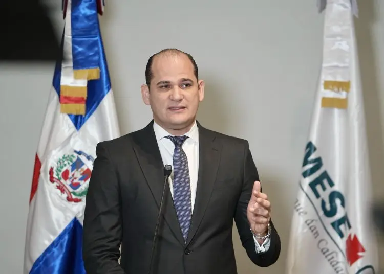 Adolfo Pérez, director general de PromeseCal, subrayó la importancia de este paso dentro del proceso, que se realiza con total transparencia en presencia de notarios públicos.