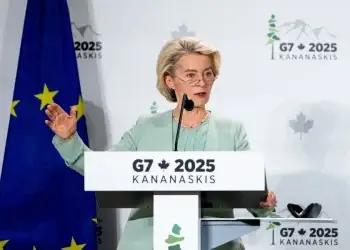 Von der Leyen también calificó de "buena" la cumbre a pesar de las diferencias con Trump y de que el presidente estadounidense decidiese de forma precipitada abandonar la reunión en la noche del lunes ante la creciente escalada del conflicto entre Israel e Irán.