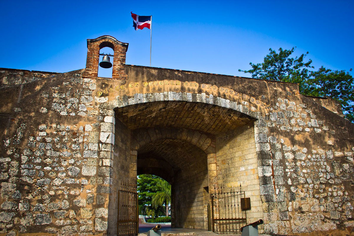 puerta del conde economia dominicana