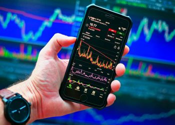 En 2024, el volumen transado en la bolsa de valores asciende a los RD$1 billón 560,509.5 millones, según informe económico de la ONE.