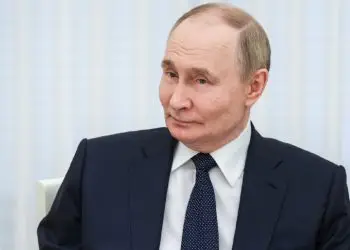 Subrayó que Rusia "realiza esfuerzos para ayudar al pueblo iraní".