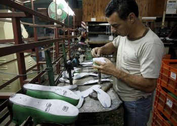 El sector emplea a más del 15% de los trabajadores del país y aporta poco menos del 14% del PIB, según cifras oficiales. Fuente externa.