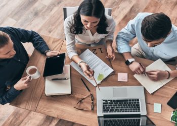 El 77% de las empresas han incorporado tecnologías e inteligencia artificial en sus operaciones.