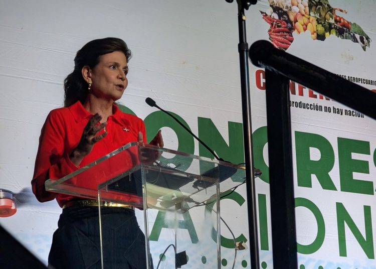 Peña resalta importancia de aprovechar oportunidades que ofrezca el contexto geopolítico, el cual afectará algunas cadenas importantes de exportaciones.