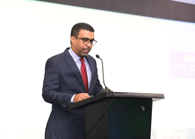 Raúl Hernández es managing partner de CIEF Consulting y el Instituto de Finanzas de Santo Domingo.