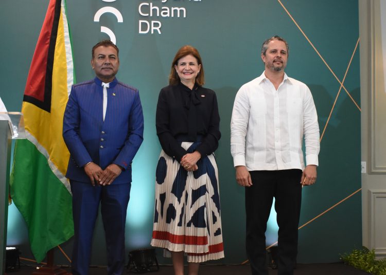 El encuentro fue encabezado por la vicepresidenta Raquel Peña y el presidente de la GuyanaCham, Miguel Ángel González.