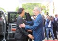 La presidenta de Surinam, Jennifer Geerlings-Simons, fue recibida este lunes por el presidente dominicano Luis Abinader, en el Palacio Nacional.