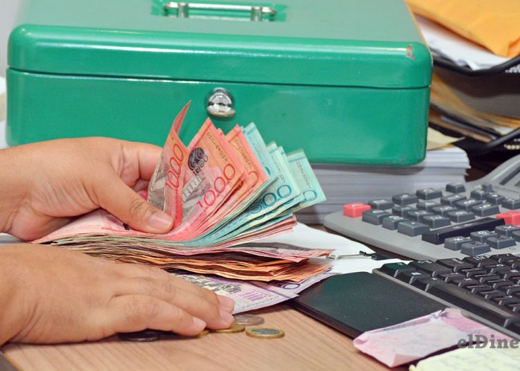 La reducción de junio se debe a que la estimación de ingresos por el ISR a las empresas se quedó corta en casi la mitad. - elDinero.