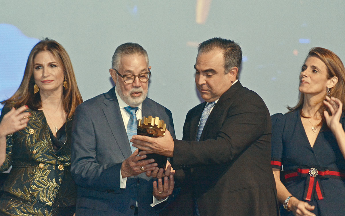 reconocimiento campos de moya aird