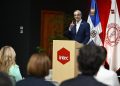 Abinader también reveló la reciente adquisición de terrenos en Pedernales destinados a la construcción de un puerto aeroespacial.