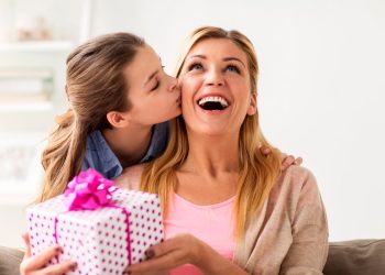 Una fecha para sorprender a las madres con un regalo tecnológico como los que proponemos en este recopilatorio que hemos preparado en Portaltic.