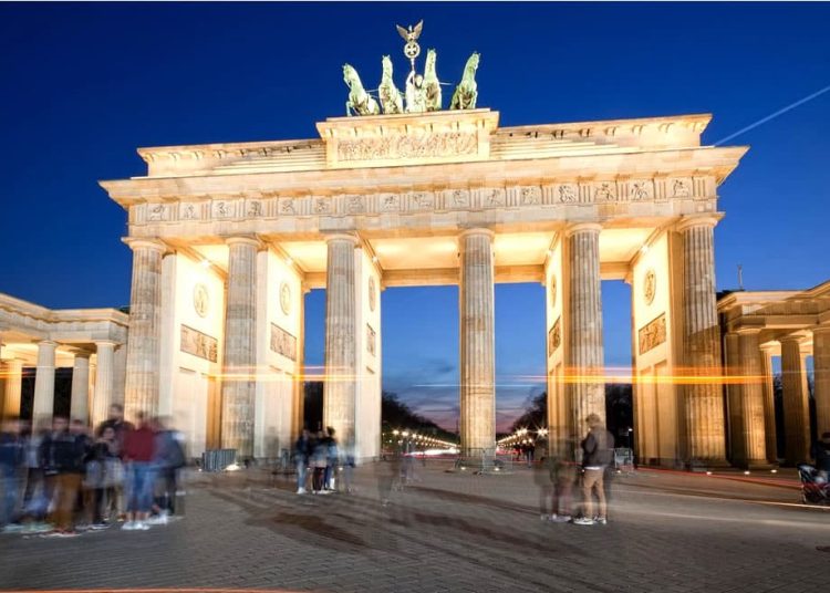Puerta de Brandeburgo (Berlín). - Fuente externa.
