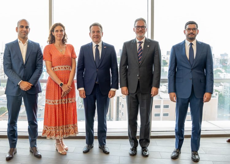 Mario Pujols resalta que visita del Foro evidencia liderazgo del país en la región en materia de sostenibilidad ambiental, responsabilidad empresarial y gobernanza colaborativa.