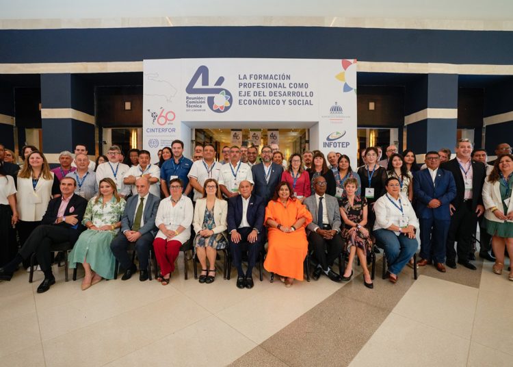 En la  Reunión de la Comisión Técnica participaron más de 140 representantes de 45 instituciones provenientes de 25 países.