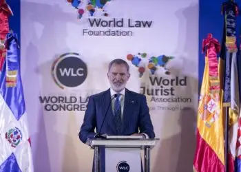 El Estado de derecho, afirmó, "protege y potencia a la persona, es la garantía del respeto de su dignidad y de su aspiración a una convivencia democrática".