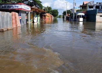 Saddan Font Frías plantea necesidad de combinar información sobre cambio climático con variabilidad climática.
