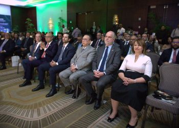 La actividad contó con la presencia del Gobernador del Banco Central, Héctor Valdez Albizu y el Superintendente de Bancos, Alejandro Fernández W. Entre otros actores clave del sector financiero y logístico dominicano.