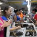 Santo Domingo (25,299), Santiago (28,518), Espaillat (2,277), Sánchez Ramírez (43), San Cristóbal (15,423), Pedernales (475) e Independencia (93) destacan entre las provincias con mayor empleomanía de mujeres. - Fuente externa.