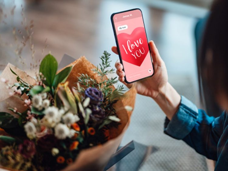 BioCatch recomienda nunca enviar dinero, tarjetas de regalo ni datos financieros a personas que no se conozcan físicamente.