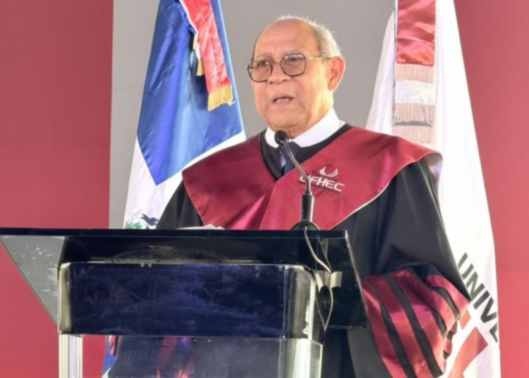 Cabral, manifestó que esta graduación tiene una especial significación, ya que es la primera que se realiza en la regional de Las Matas - San Juan y por haberse construido durante la pandemia del Covid-19.