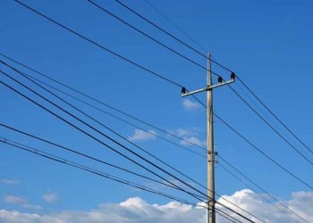 Si esta tendencia se mantiene el sector energía podría superan los US$1,000 millones en 2023, ya que actualmente hay varios proyectos en fase temprana de construcción de renovables y de plantas térmicas convencionales, apuntó Energía y Minas en un nota. - Fuente externa.