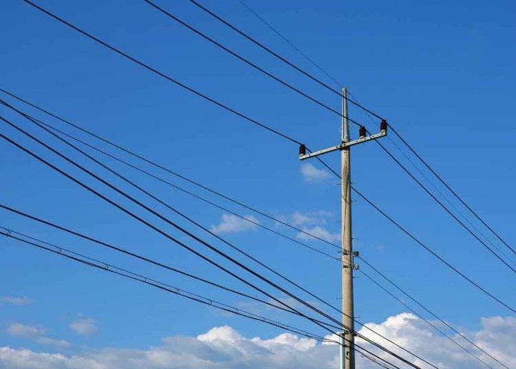 Si esta tendencia se mantiene el sector energía podría superan los US$1,000 millones en 2023, ya que actualmente hay varios proyectos en fase temprana de construcción de renovables y de plantas térmicas convencionales, apuntó Energía y Minas en un nota. - Fuente externa.