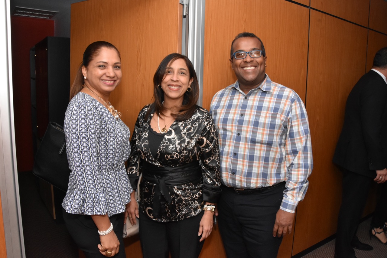 sector farmacéutico ilcania soto,bethania faña y emilio sánchez