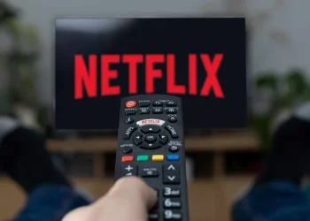 Los servicios digitales gravados con el IGV son los que permitan el acceso y/o transmisión en línea de imágenes, series, películas, documentales, cortometrajes, videos, música y cualquier otro contenido digital, a través de la tecnología streaming u otra tecnología.
