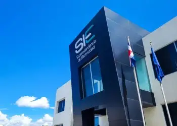 La resolución contempla más de 340 ajustes en parámetros operativos, como horas de uso, potencias nominales y factores de operación.