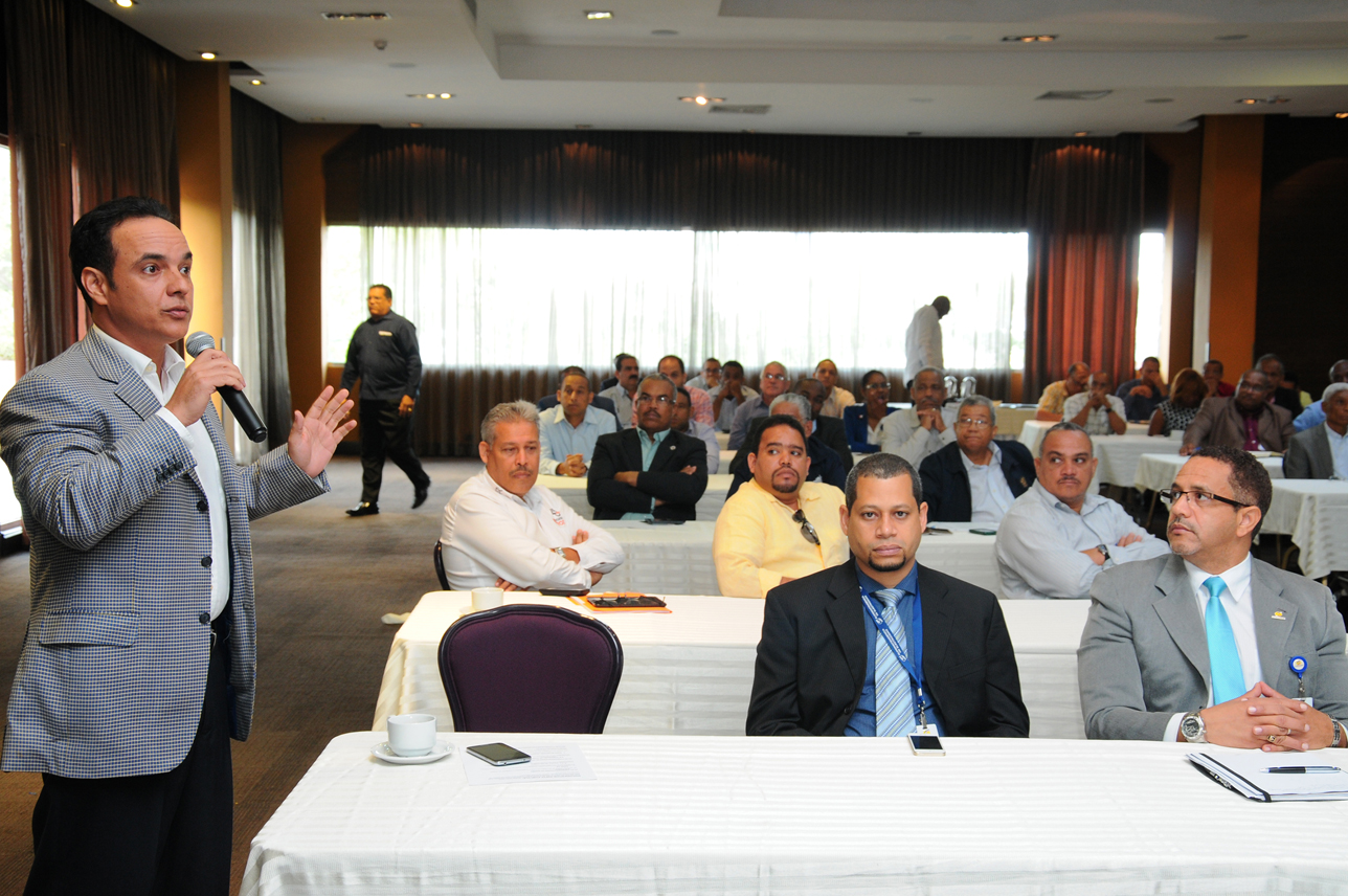 Los participantes de la audiencia pública organizada por la SIE expresaron sus opiniones sobre los nuevos reglamentos.