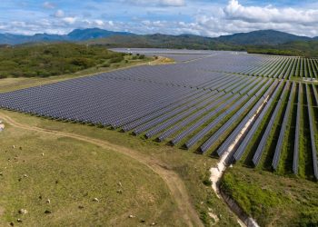 Santos indicó que el nivel más alto en generación renovable al alcanzar los 1,554 Mw, se produjo alrededor de las 1:30 de esta tarde.