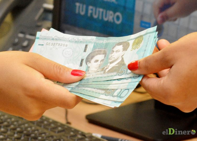 La normativa de protección al usuario exige  que el rechazo debe ser explicado por escrito, de forma clara y entendible, dentro de derechos y obligaciones contractuales. | Lésther Álvarez