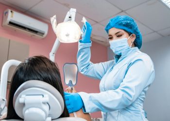 Entre enero y julio del 2023 se atendieron aproximadamente 140,608 turistas por procedimientos dentales. - Unplash.