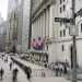 Entre los 30 valores del Dow, encabezaban las subidas de Intel (0.9%) y Merck (0.88%), y entre los que abrían en rojo se contaban Amgen (-3.77%) y Chevron (-0.69%).