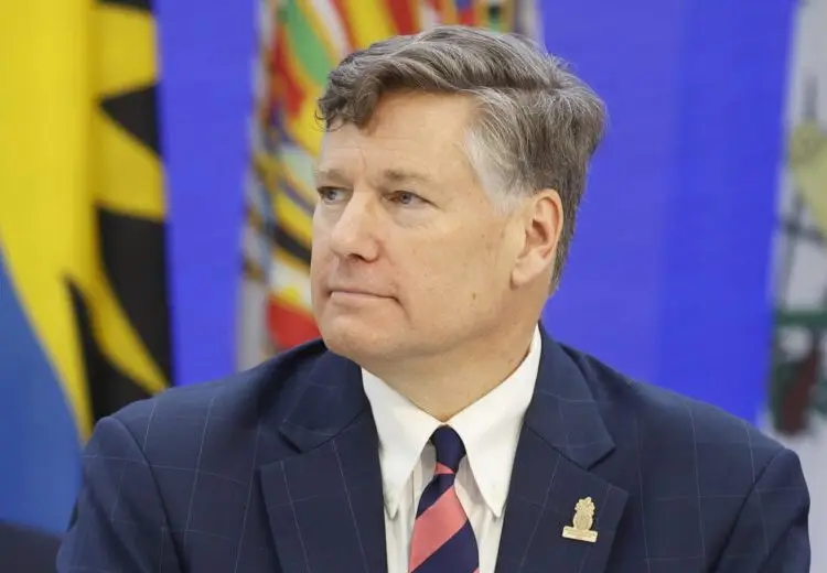 "En respuesta a ese descarado fraude electoral, ¿qué ha hecho esta organización? Hasta donde sabemos, nada sustancial", criticó Landau.