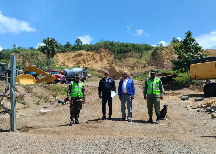 El propietario de la mina ha sido convocado ante el despacho de la Proedemaren en La Vega. | Fuente externa.