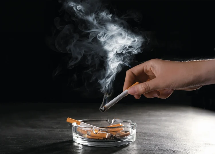 Señala por ejemplo que la parte de los ingresos por los impuestos indirectos sobre el tabaco respecto al total de recaudación fiscal oscila entre el 0.01% de Barbados hasta el 2.58% de Chile.
