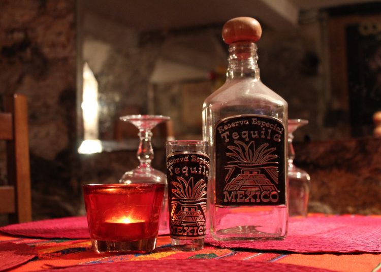 Tequila mexicano.
