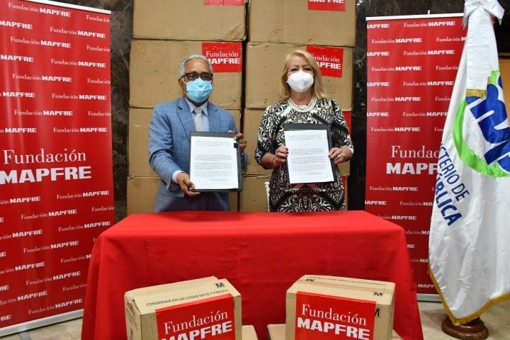 thumbnail foto entrega donación msp epp