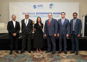 thumbnail_Javier Tejada, Raúl Féliz, Jacqueline Mora, Magín Díaz, José Manuel Cuervo y Raúl Hernández